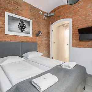 https://apartments-strzaowa-old-town-by-renters.poznan-hotels.com